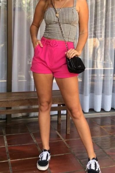 Shorts Feminino Alfaiataria Rosa com Cinto